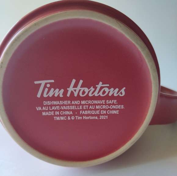 Tim Hortons Christmas Mug - Picture 4 of 4